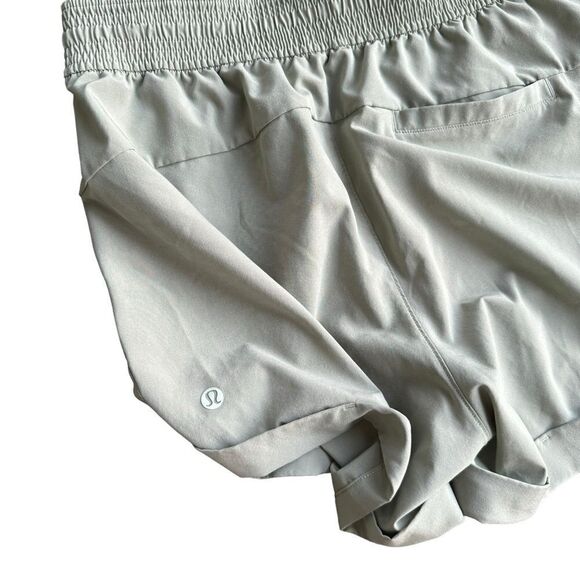 Lululemon Spring Break Away Short 3” in green - Picture 6 of 6